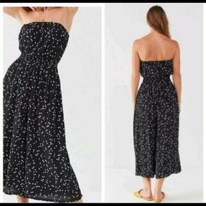 SILENCE AND NOISE URBAN OUTFITTERS STRAPLESS BLACK WHITE POLKA DOTS JUMP…